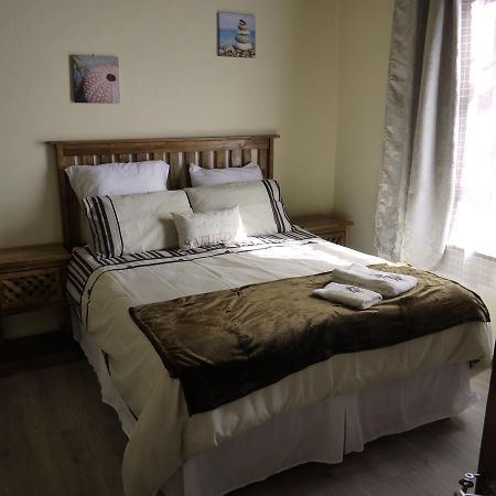 White House Lodge On Main Beaufort West Εξωτερικό φωτογραφία