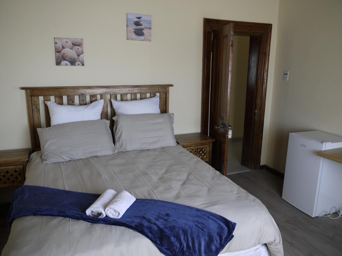 White House Lodge On Main Beaufort West Εξωτερικό φωτογραφία