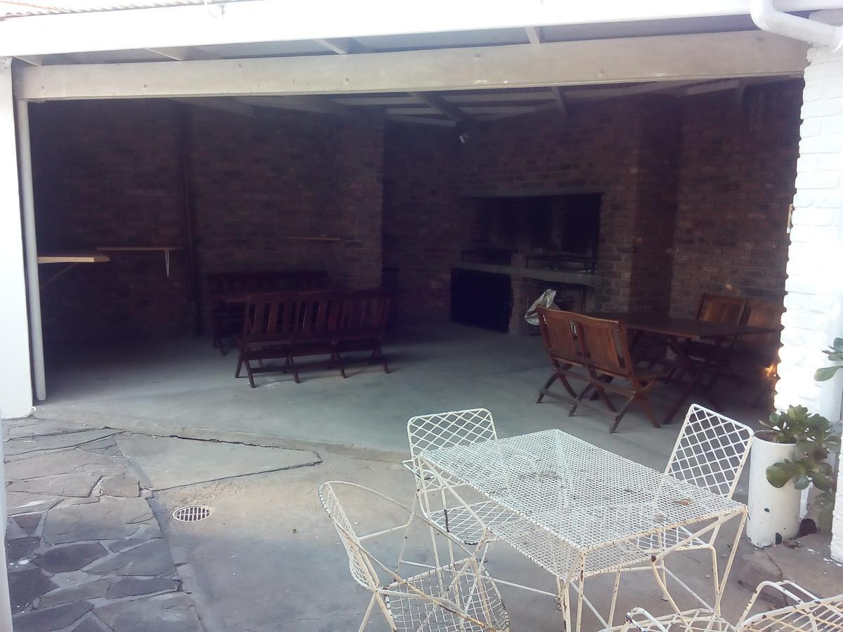 White House Lodge On Main Beaufort West Εξωτερικό φωτογραφία