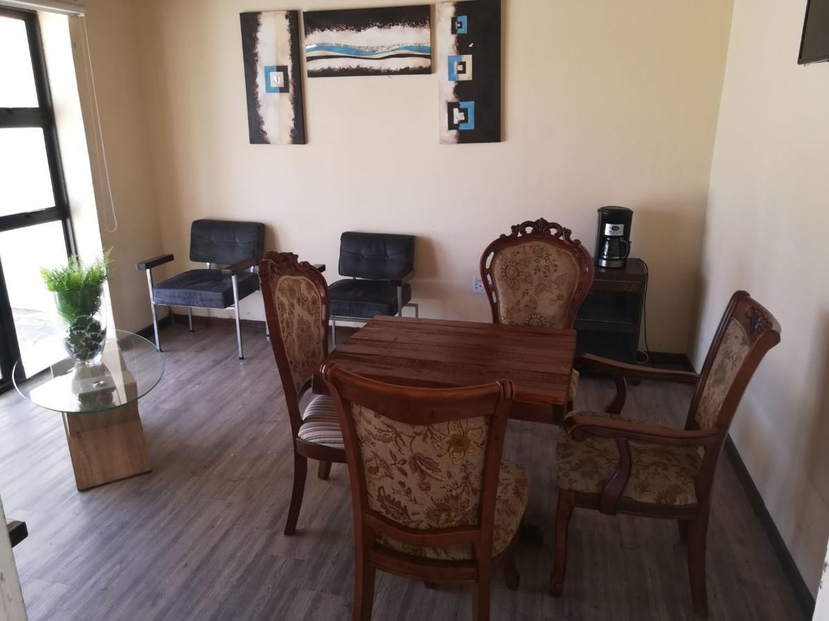 White House Lodge On Main Beaufort West Εξωτερικό φωτογραφία