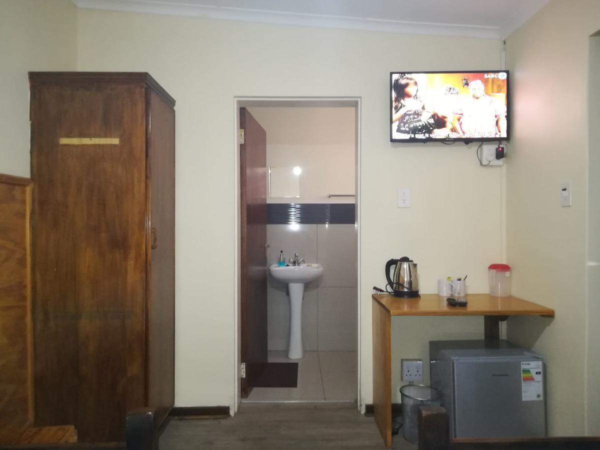 White House Lodge On Main Beaufort West Εξωτερικό φωτογραφία