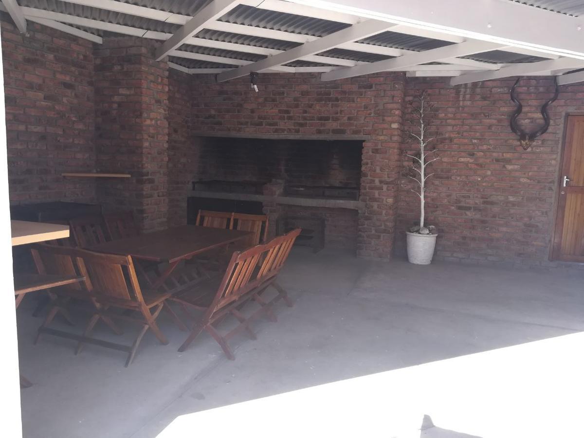 White House Lodge On Main Beaufort West Εξωτερικό φωτογραφία
